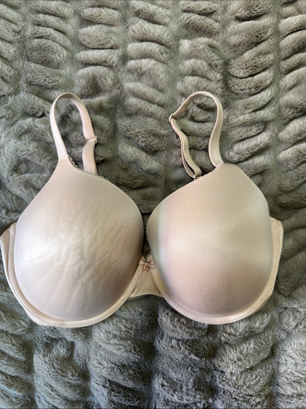 Victoria’s Secret T-Shirt Bra in Light Nude - Women's Intimates